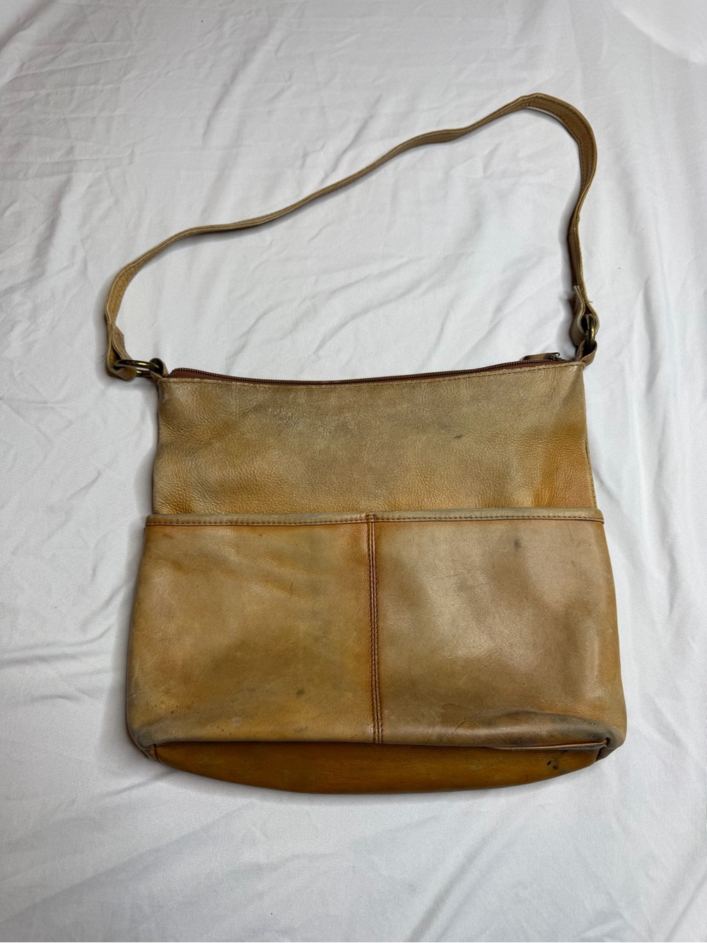 Le Donne Leather Collection Tan Genuine Leather Shoulder Hobo Purse Handbag